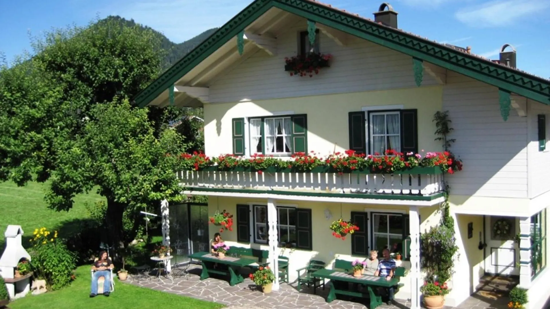 Gaestehaus Burghartswieser Inkl. Chiemgaukarte Ruhpolding Germania